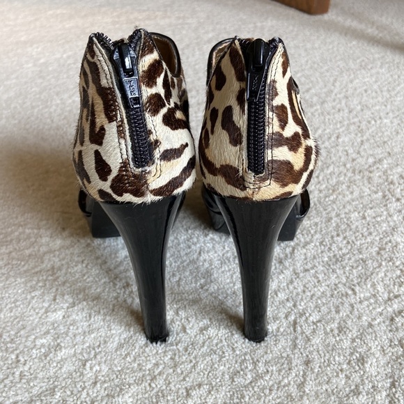 👠 BCBGeneration Harmony Leopard Print Platform Heels Size 8 NWOT - Picture 4 of 11